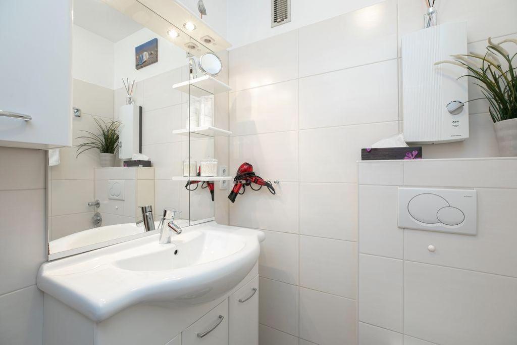 Frische Brise Apartment ดาเมอ ภายนอก รูปภาพ